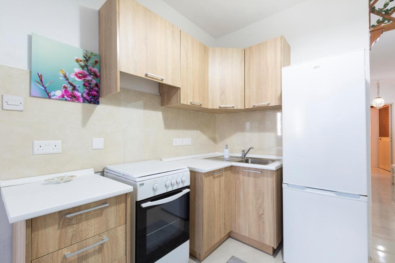 Ne1 - Lovely 2 Bedroom Apartment. Perfect Location 멜리에하 외부 사진